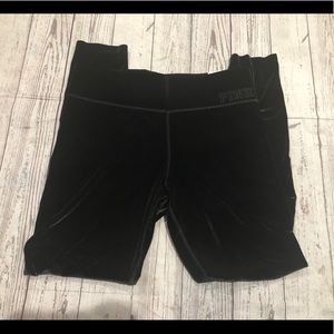 NWT PINK VS YOGA PANTS SIZE L